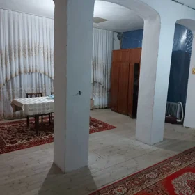 In nan 250.0 m² house with 5.0 rooms is for sale - Image 5