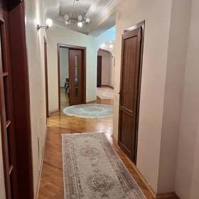 In Baku 194.0 m² apartment is for sale - Image 5
