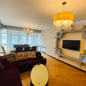 In Baku 113.0 m² apartment is for sale - Image 3