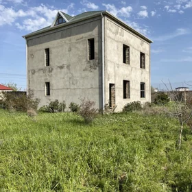 In Baku 350.0 m² house with 9.0 rooms is for sale - Image 2