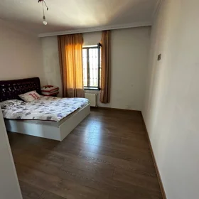 In Baku 120.0 m² house with 4.0 rooms is for rent - Image 3