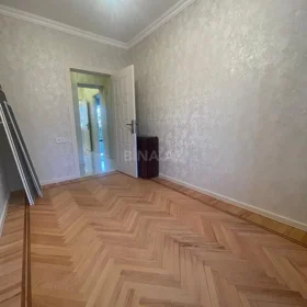 In Baku 80.0 m² apartment is for sale - Image 5
