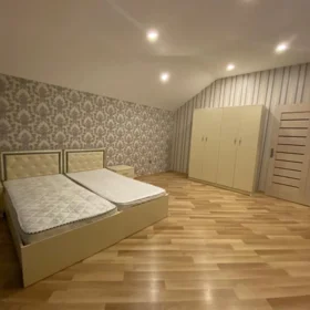 In Baku 90.0 m² apartment is for sale - Image 4