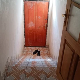 In Baku 100.0 m² house with 3.0 rooms is for sale - Image 2