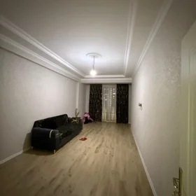 In Baku 151.0 m² apartment is for sale - Image 3
