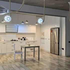 In Baku 148.0 m² apartment is for rent - Image 2