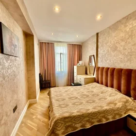 In Baku 110.0 m² apartment is for sale - Image 5