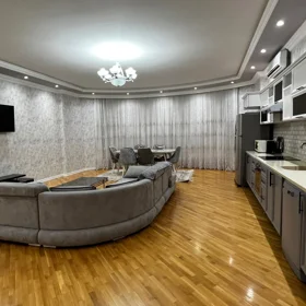 In Baku 123.0 m² apartment is for rent - Image 5