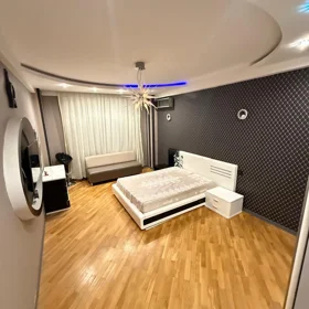 In Baku 150.0 m² apartment is for rent - Image 4