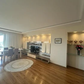 In Baku 135.0 m² apartment is for rent - Image 4