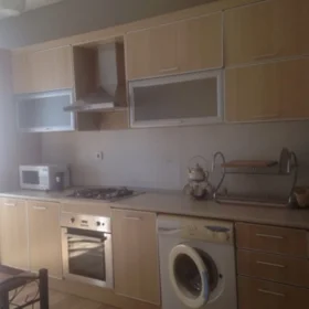 In Baku 92.0 m² apartment is for rent - Image 3