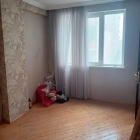 In Khirdalan 70.0 m² apartment is for sale - Image 2