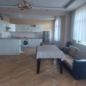 In Baku 65.0 m² apartment is for sale - Image 3