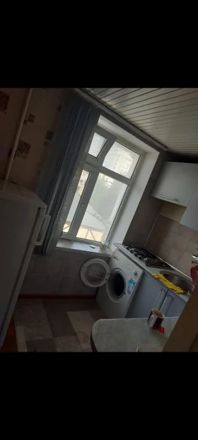 In Baku 65.0 m² apartment is for sale - Image 4