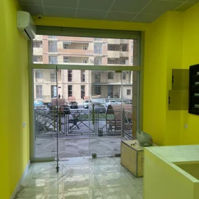 In nan 95.0 m² commercial is for rent - Image 3