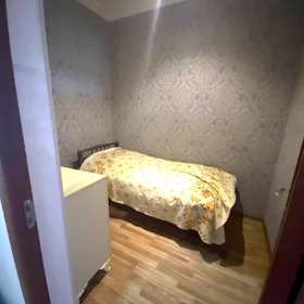 In nan 100.0 m² house with 3.0 rooms is for rent - Image 3