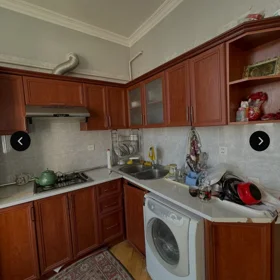 In Baku 70.0 m² apartment is for sale - Image 4