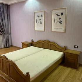 In Baku 180.0 m² apartment is for rent - Image 5