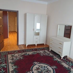 In Baku 125.0 m² apartment is for rent - Image 5