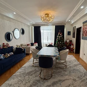 In Baku 135.0 m² apartment is for sale - Image 2