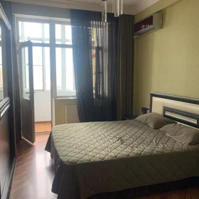 In Baku 90.0 m² apartment is for rent - Image 4