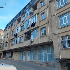 In Baku 45.0 m² apartment is for sale - Image 2