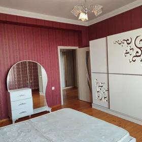 In Baku 100.0 m² apartment is for sale - Image 2