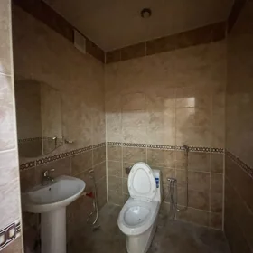 In Baku 120.0 m² apartment is for sale - Image 4