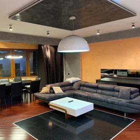 In Baku 220.0 m² apartment is for rent - Image 3