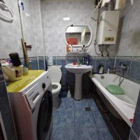 In Baku 69.0 m² apartment is for sale - Image 4