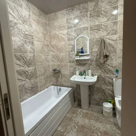 In Baku 65.0 m² apartment is for sale - Image 4