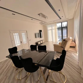 In Baku 300.0 m² house with 5.0 rooms is for sale - Image 4