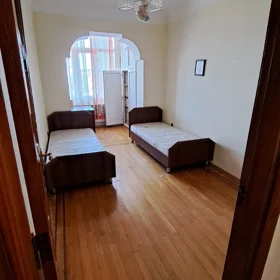 In Baku 110.0 m² apartment is for rent - Image 3