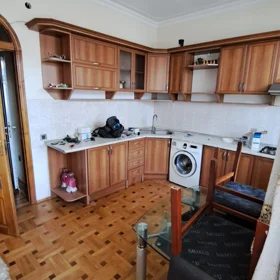 In Baku 110.0 m² apartment is for rent - Image 5