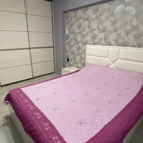 In Baku 160.0 m² apartment is for sale - Image 3