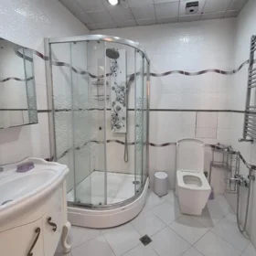 In Baku 160.0 m² apartment is for sale - Image 5