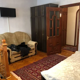 In Baku 70.0 m² apartment is for rent - Image 5