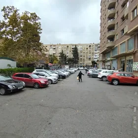 In Baku 80.0 m² apartment is for sale - Image 2