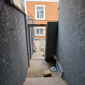 In Baku 68.0 m² house with 3.0 rooms is for sale - Image 3