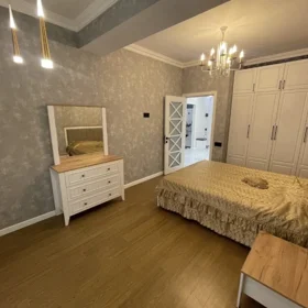 In Baku 80.0 m² apartment is for rent - Image 3