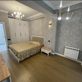 In Baku 80.0 m² apartment is for rent - Image 5