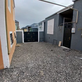 In Baku 68.0 m² house with 3.0 rooms is for sale - Image 2