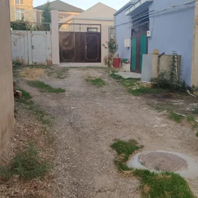 In Baku 65.0 m² house with 3.0 rooms is for sale - Image 3