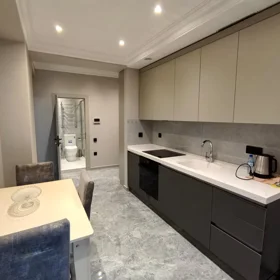 In Baku 70.0 m² apartment is for rent - Image 2