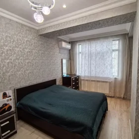 In Baku 70.0 m² apartment is for rent - Image 3