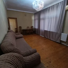 In Baku 70.0 m² apartment is for sale - Image 3