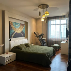 In Baku 185.0 m² apartment is for sale - Image 2