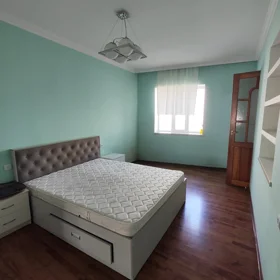 In Baku 70.0 m² house with 2.0 rooms is for rent - Image 2