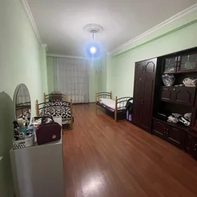 In Baku 120.0 m² apartment is for sale - Image 2