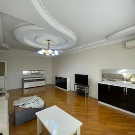 In Baku 105.0 m² apartment is for rent - Image 2